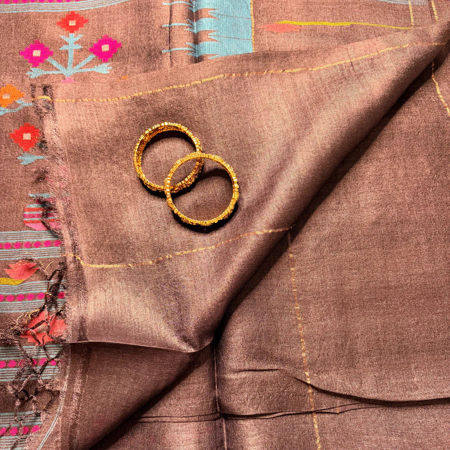 Chitrangada   | Where Bengal's Jamdani becomes wearable art.