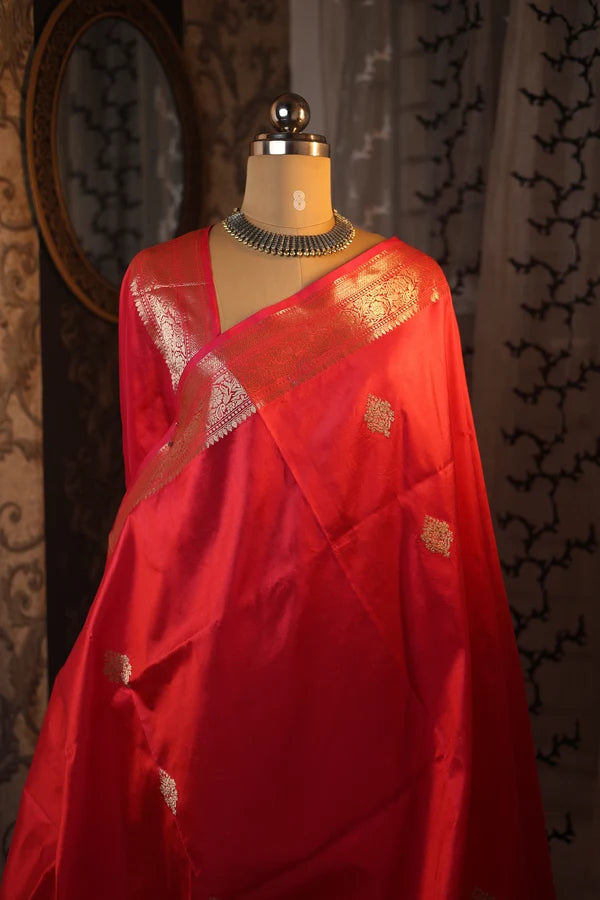 Pure Handwoven Katan Silk Banarasi Kadhwa Saree – Dual Tone Pink with Gold Zari