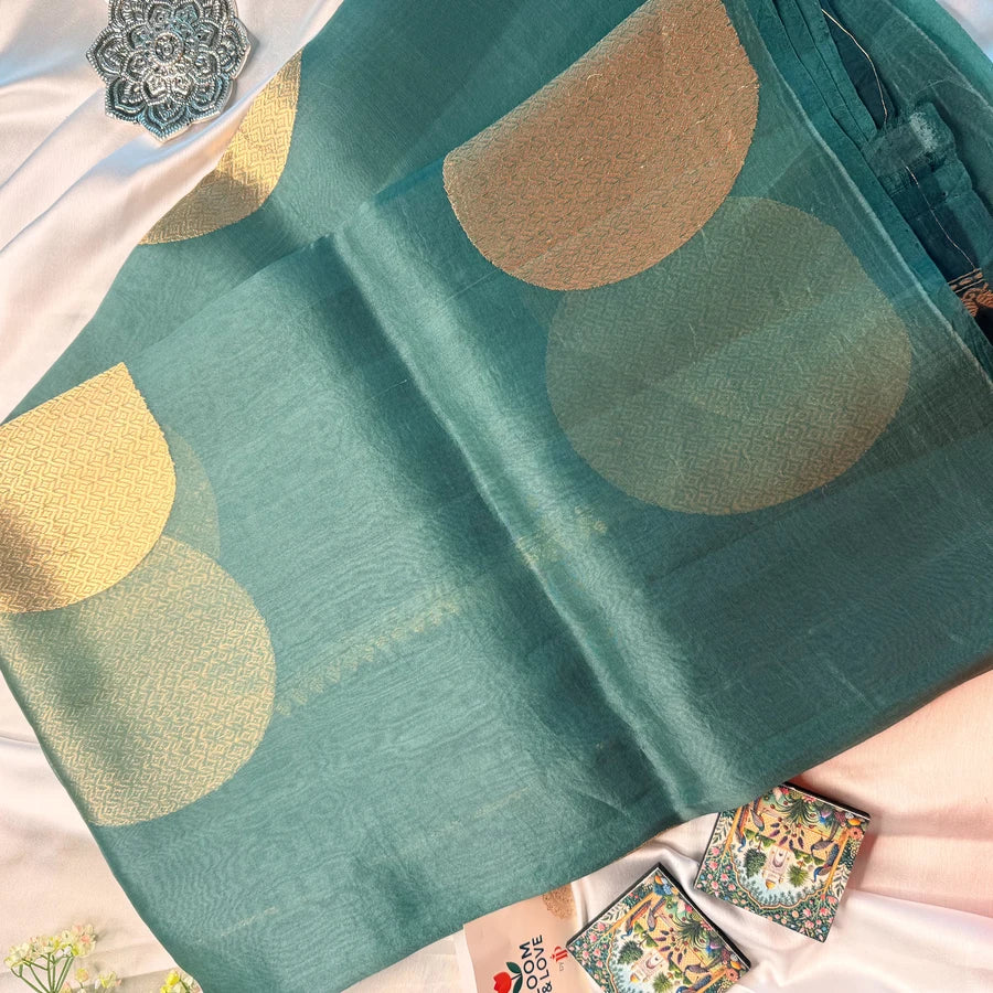 Pure Kora Silk Banarasi Kadhwa Handloom Saree – Emerald Green